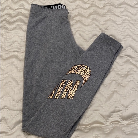 Tights - Picture 2 of 3